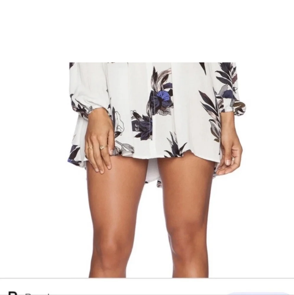 Free People Boho Floral White Tunic Top Blouse Keyhole Front Pockets Size Medium - Picture 5 of 10